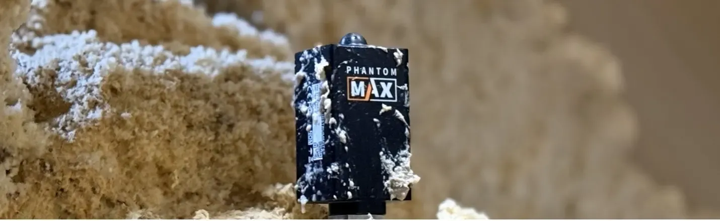 PHANTOM® Max wireless vibration sensor installed on industrial equipment enabling 3 km line-of-sight remote condition monitoring